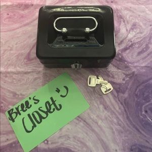 BRAND NEW Small Metal Security Lock Box
